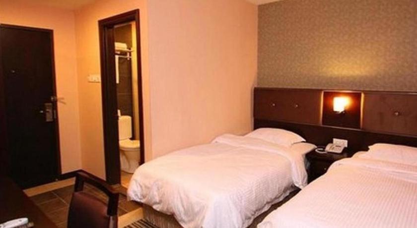 1 City Hotel Кота-Кинабалу Экстерьер фото
